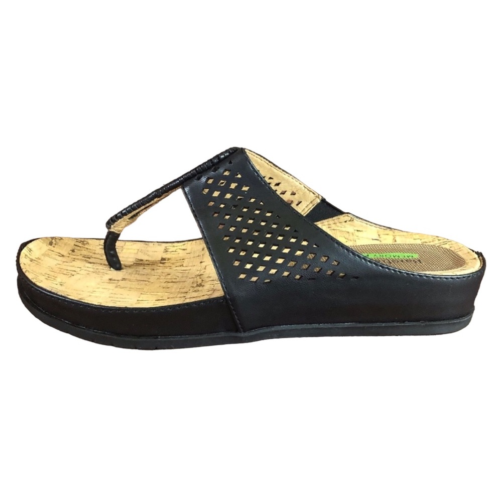 BARETRAPS CHINDA Slip On Black Thong Sandals